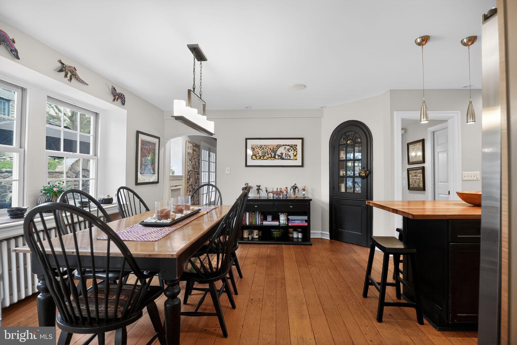 221 North Bent Road Wyncote, PA 19095 - Photo 17 of 42 Breakfast Room w/ Double Window and door to patio