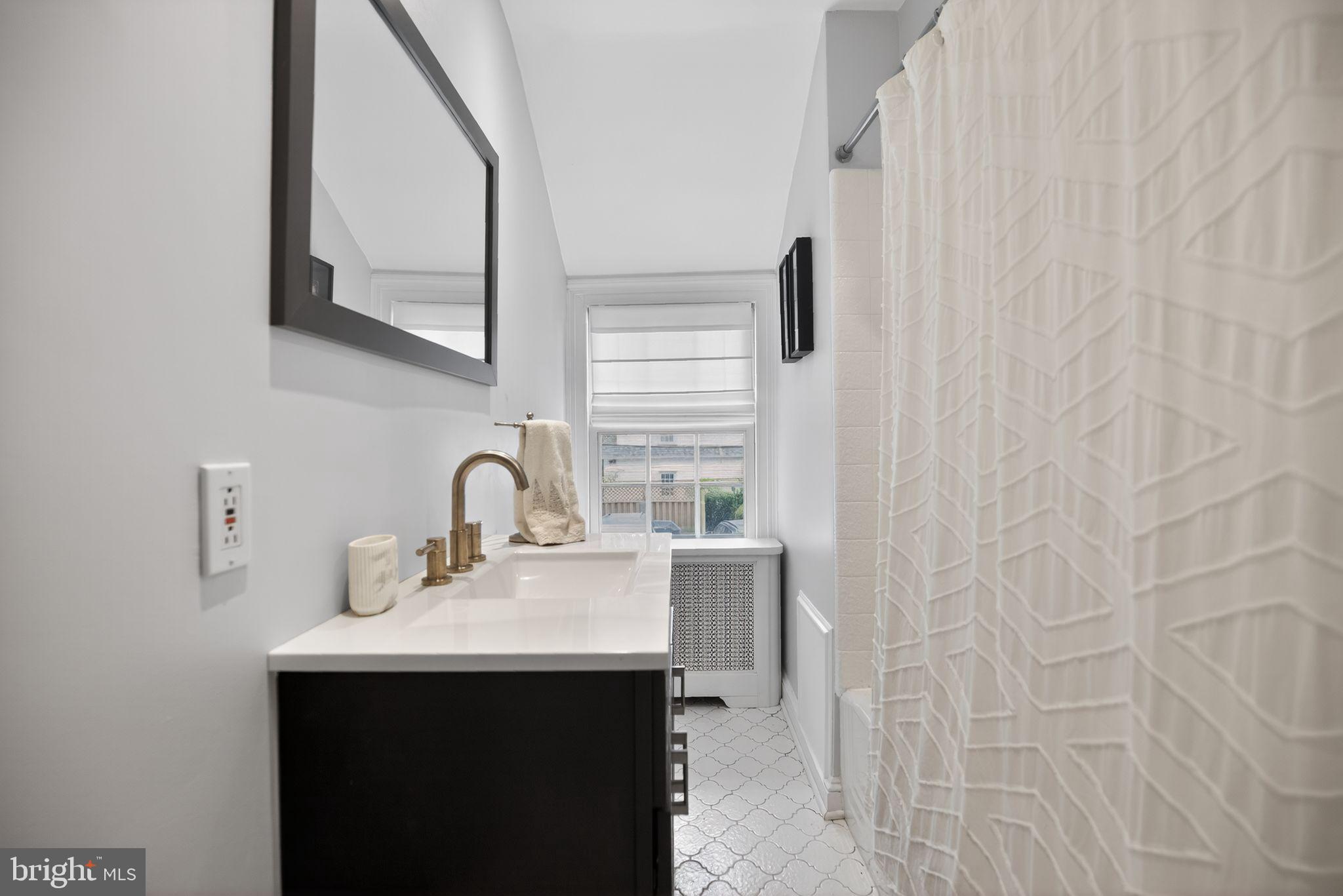 221 North Bent Road Wyncote, PA 19095 - Photo 33 of 42 Bathroom 3 makes a perfect guest bath