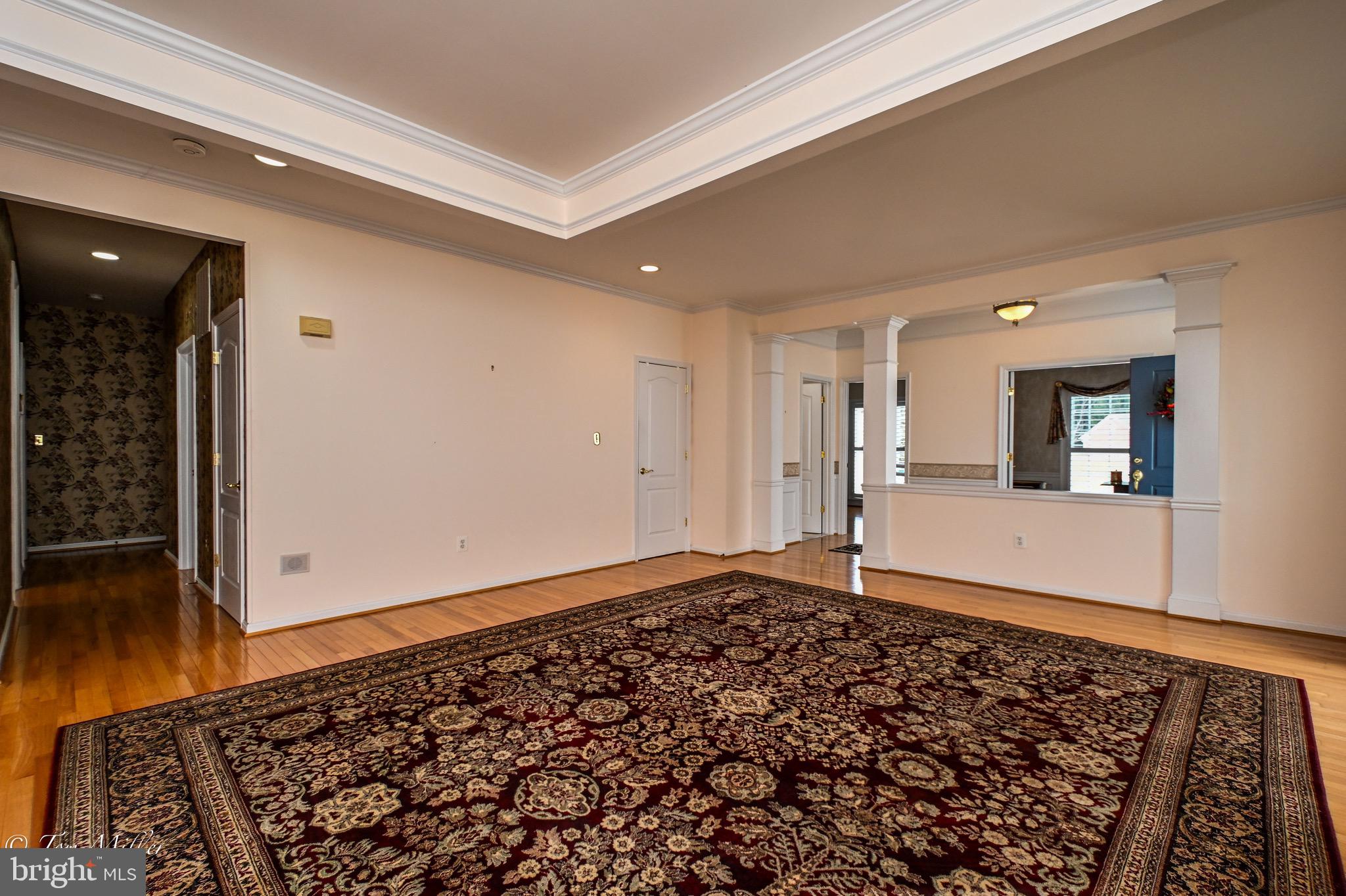 405 High Earls Road Westminster, MD 21158 - Photo 16 of 71 View to entry hall,entry is to the right