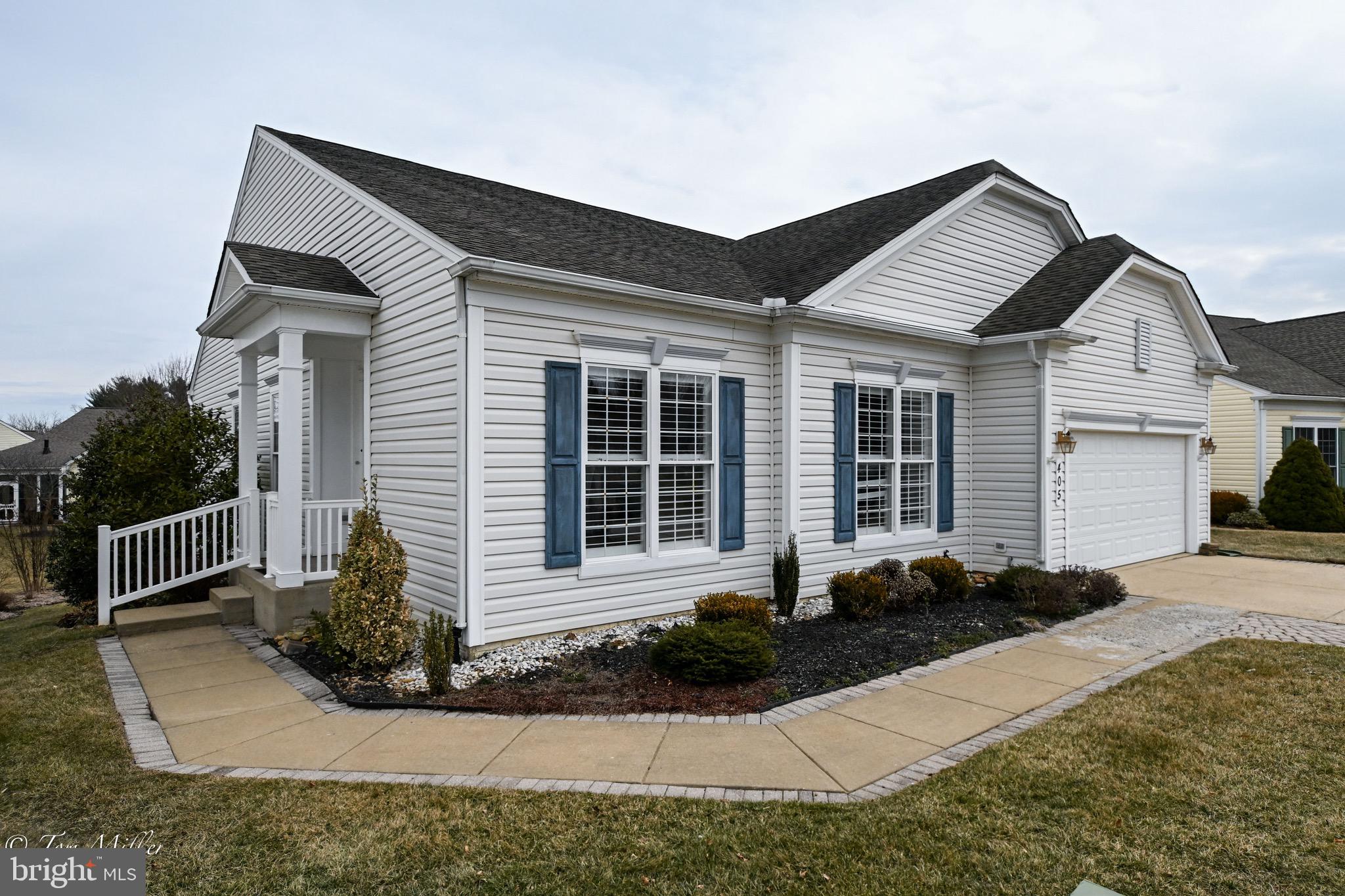 405 High Earls Road Westminster, MD 21158 - Photo 9 of 71 Vinyl siding, 2 car garage, 2 car parking pad