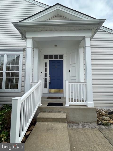 405 High Earls Road Westminster, MD 21158 - Photo 10 of 71 Main entrance left of front facade