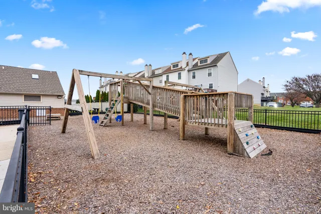 $369,900 | 1346 Waterway Court, Unit 186, Curtis Bay, MD 21226