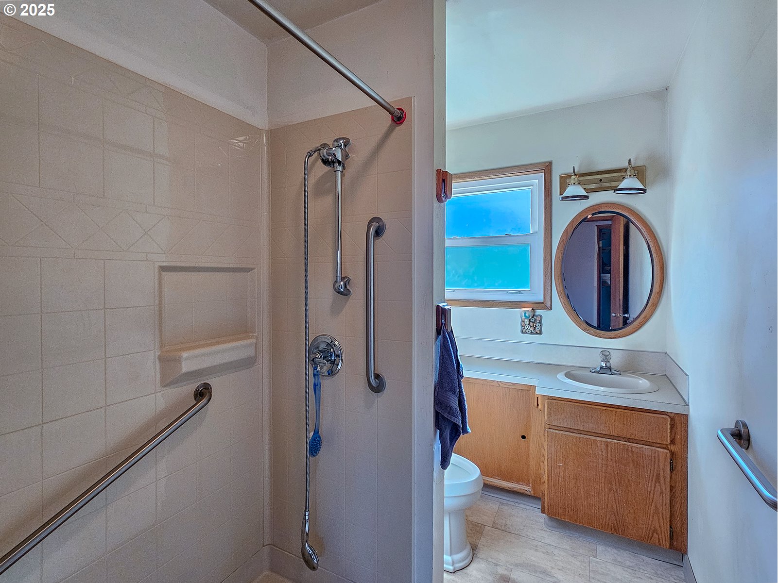 7750 North Decatur Street Portland, OR 97203 - Photo 14 of 28 a bathroom with a sink a toilet and shower