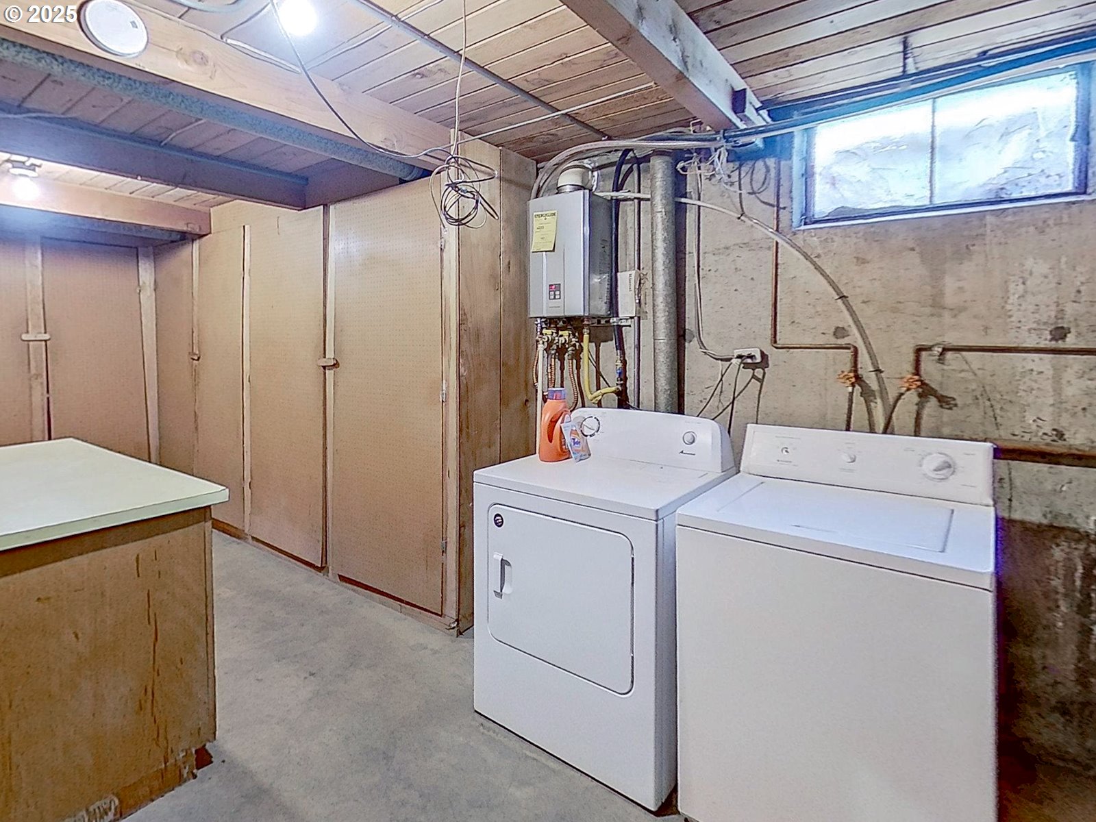 7750 North Decatur Street Portland, OR 97203 - Photo 25 of 28 a utility room with dryer and washer