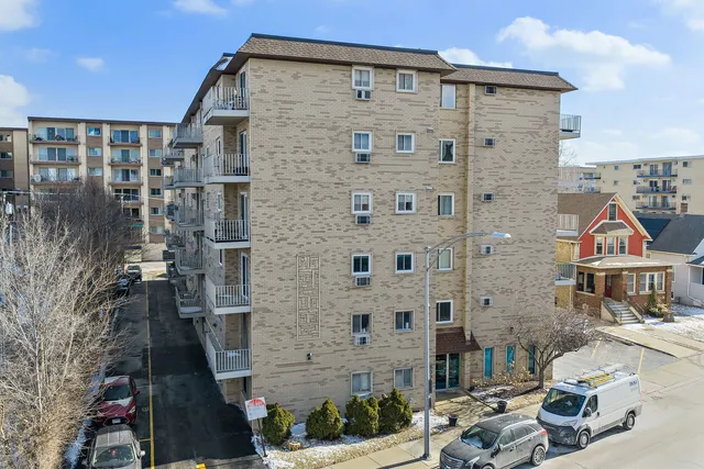 $165,000 | 300 Circle Avenue, Unit 5G, Forest Park, IL 60130