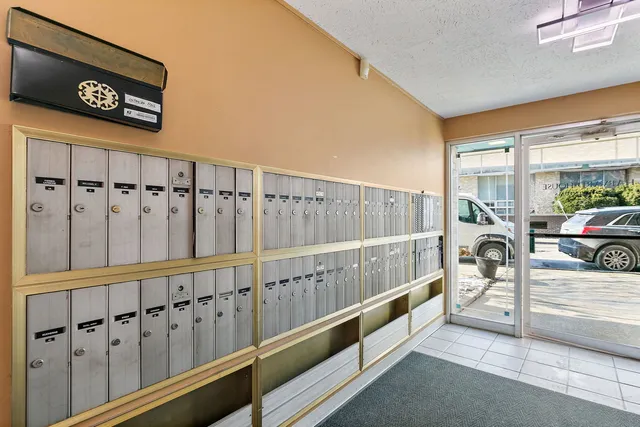 $165,000 | 300 Circle Avenue, Unit 5G, Forest Park, IL 60130