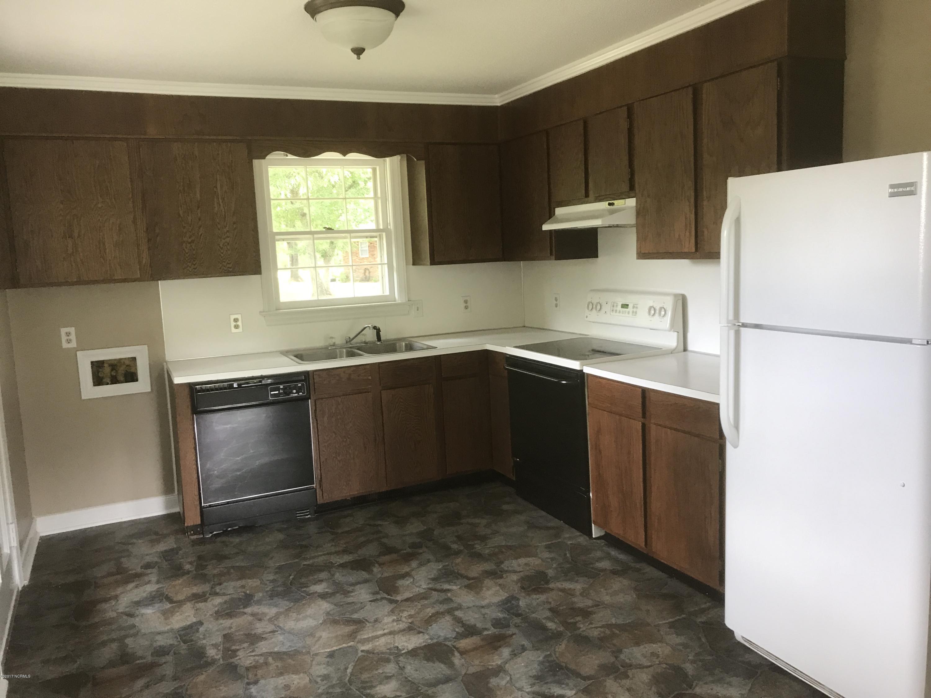 6000 River Road, Unit 21 Washington, NC 27889 - Photo 6 of 12 IMG_8384