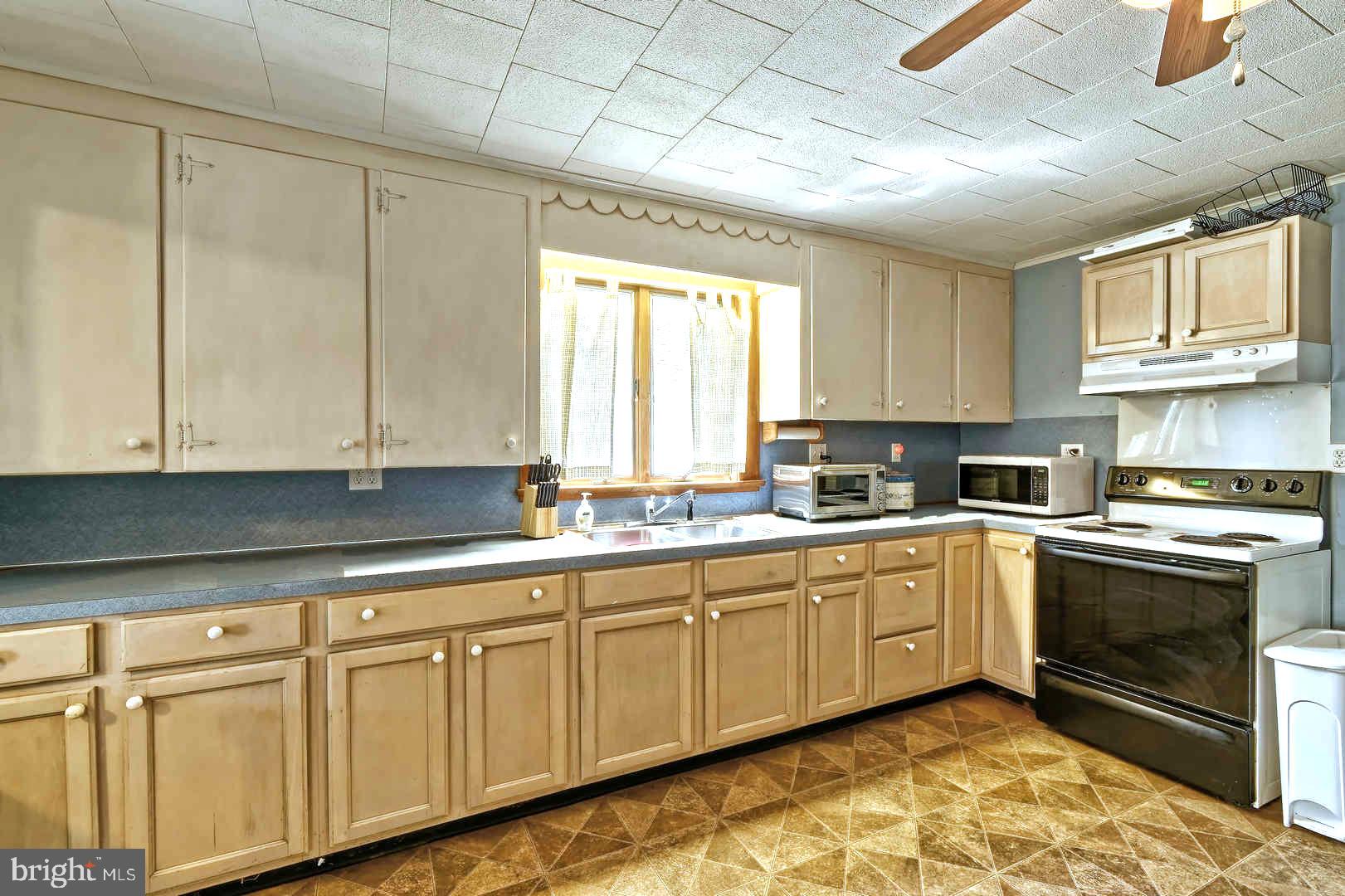 409 Cohansey Friesburg Road Alloway, NJ 08318 - Photo 14 of 25 Kitchen offers lots of cabinet space