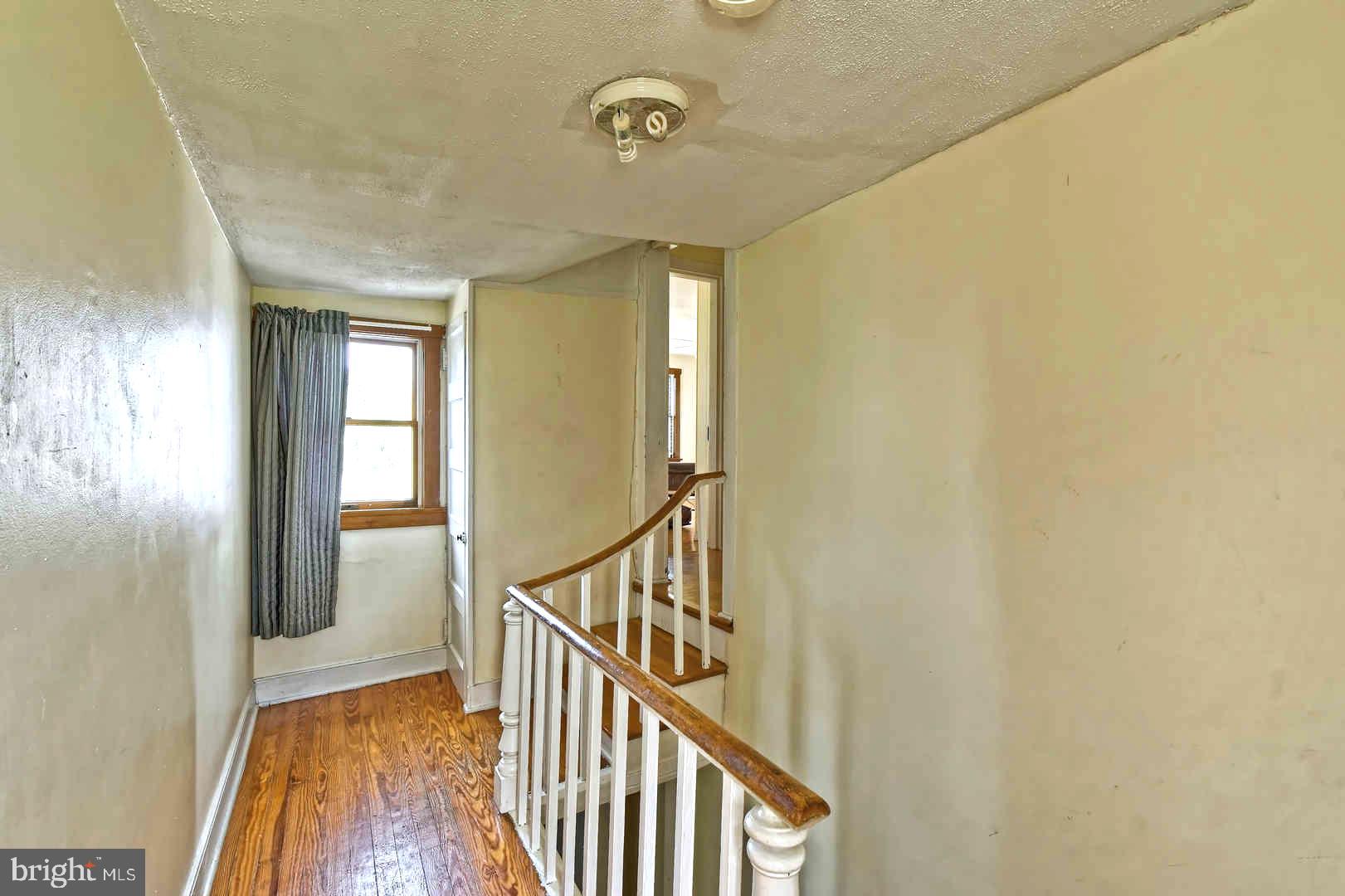 409 Cohansey Friesburg Road Alloway, NJ 08318 - Photo 18 of 25 2nd floor hallway