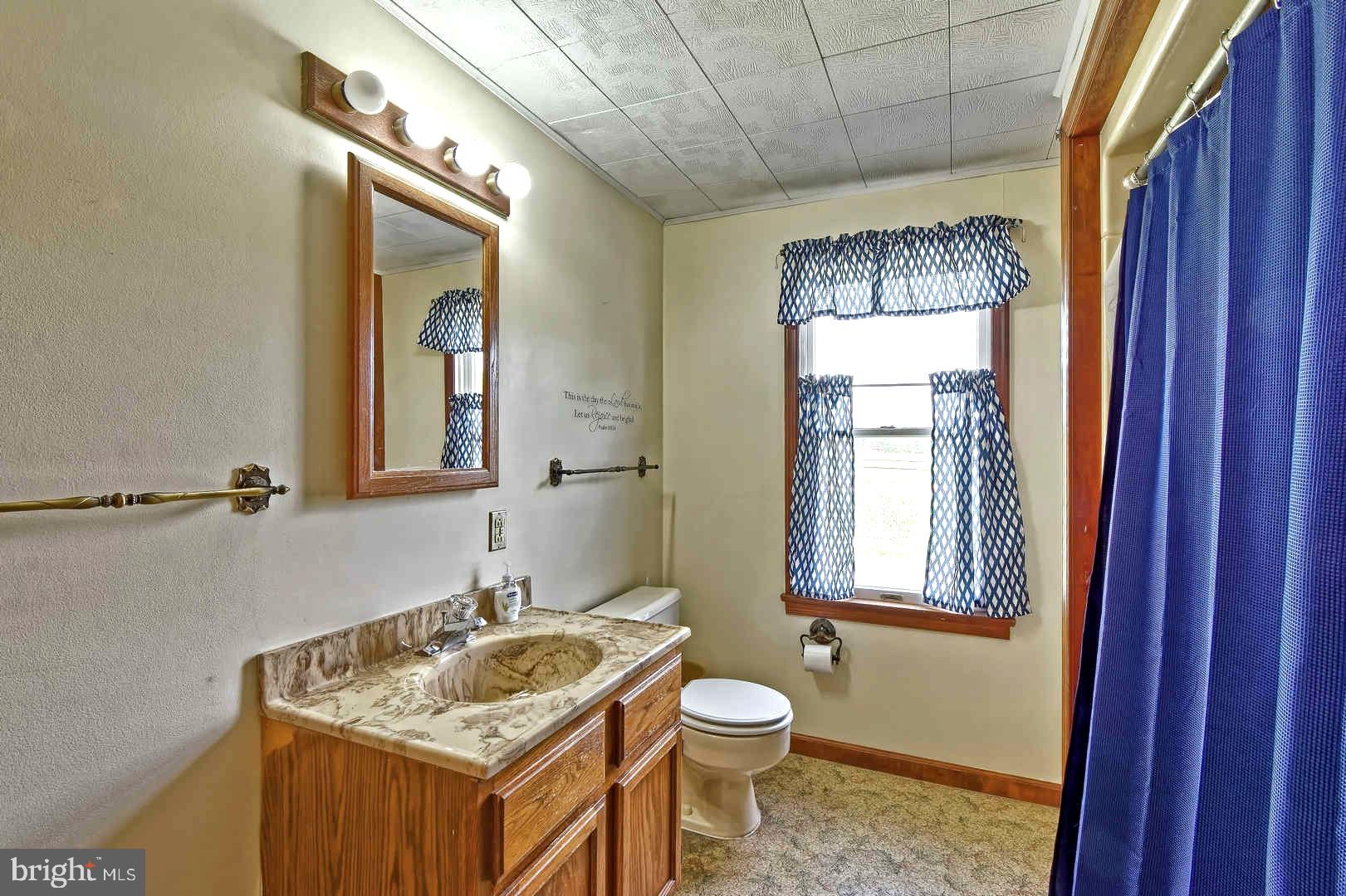 409 Cohansey Friesburg Road Alloway, NJ 08318 - Photo 23 of 25 2nd Floor Full Bath with linen closet