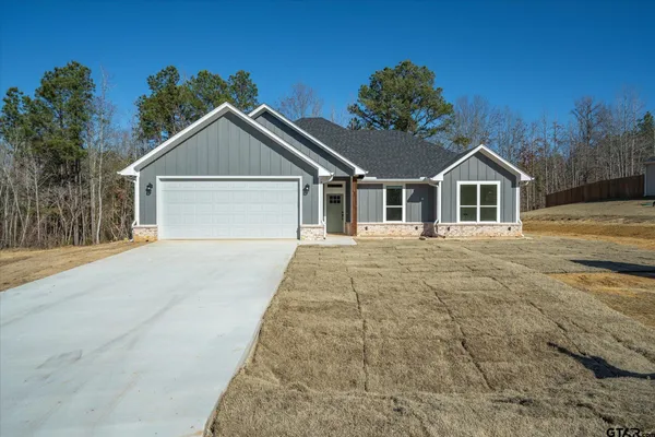 a view of house and outdoor space