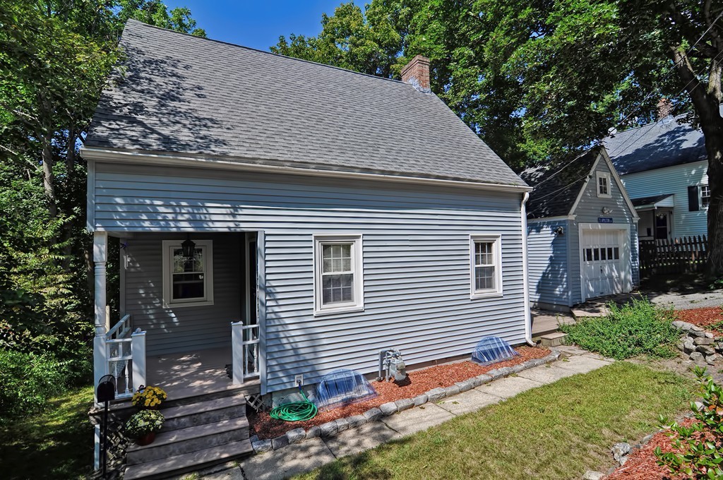 73 Appleton Circle Fitchburg, MA 01420 - Photo 2 of 29