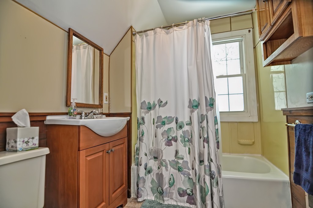 73 Appleton Circle Fitchburg, MA 01420 - Photo 24 of 29