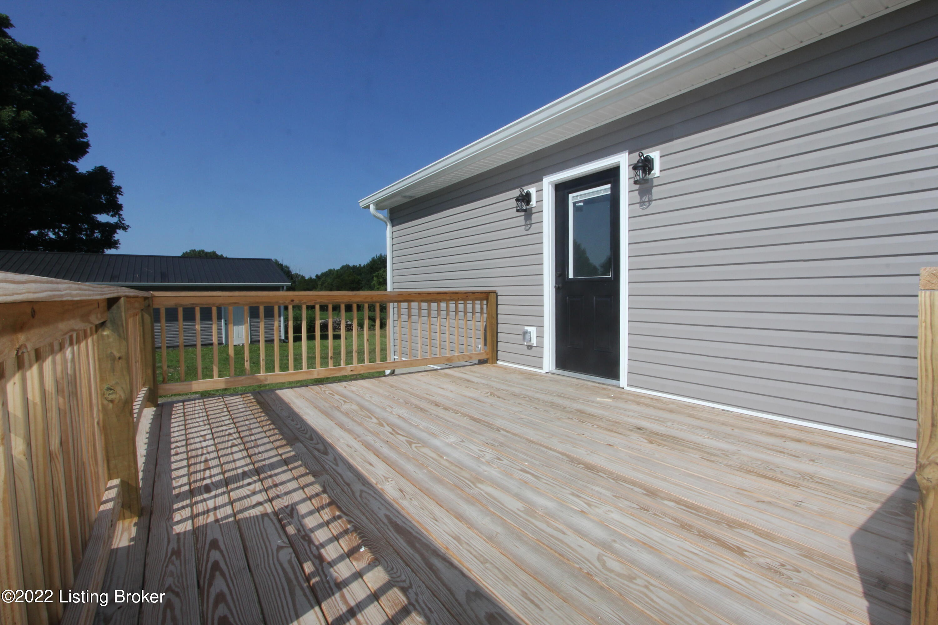 1699 Graefenburg Road Lawrenceburg, KY 40342 - Photo 22 of 23 Deck