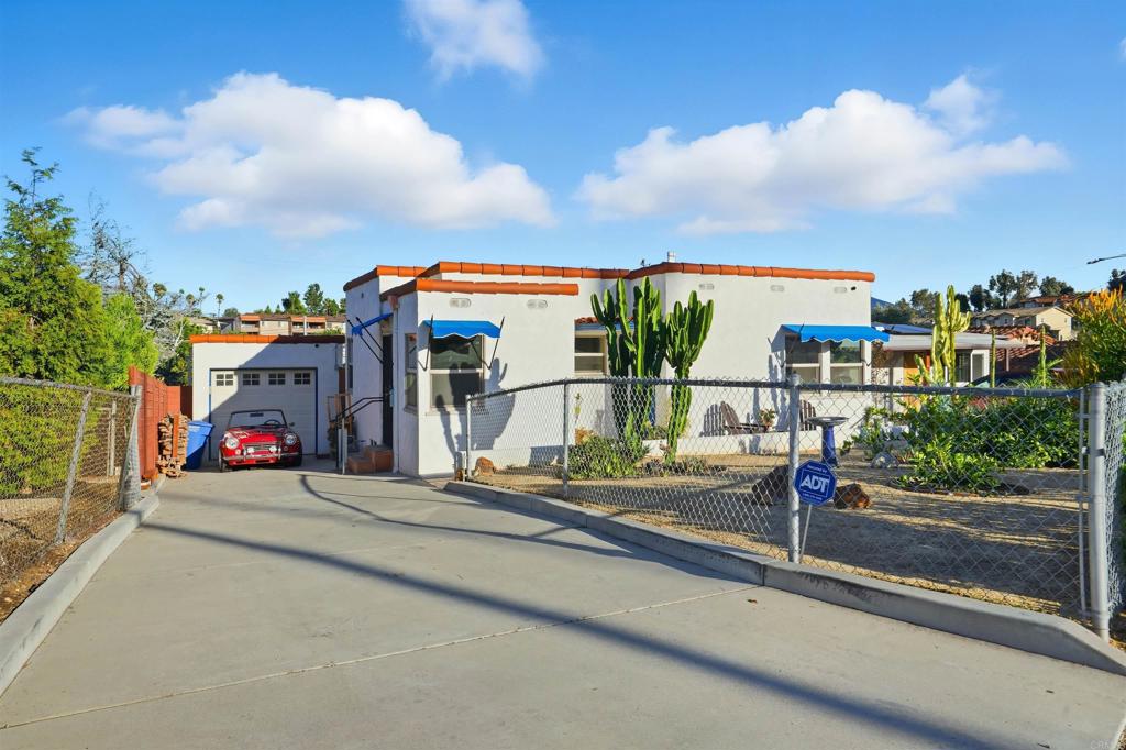 4477 Spring Street La Mesa, CA 91941 - Photo 3 of 50