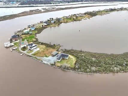 $650,000 | 36 River Road, Lake Charles, LA 70601