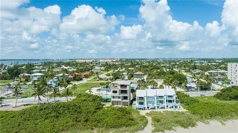 $3,950,000 | 422 South Ocean Drive, Hutchinson Island, FL 34949