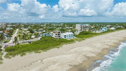 $3,950,000 | 422 South Ocean Drive, Hutchinson Island, FL 34949
