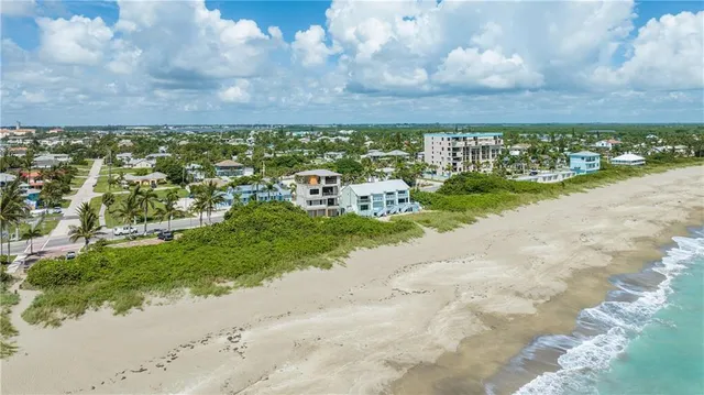 $3,950,000 | 422 South Ocean Drive, Hutchinson Island, FL 34949