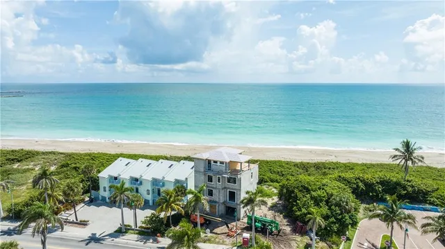 $3,950,000 | 422 South Ocean Drive, Hutchinson Island, FL 34949