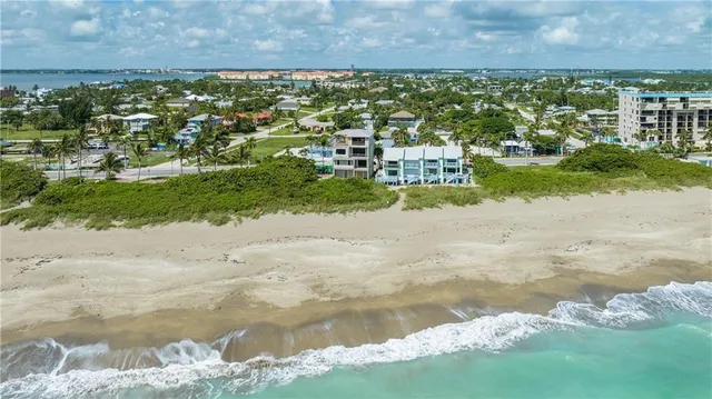 $3,950,000 | 422 South Ocean Drive, Hutchinson Island, FL 34949