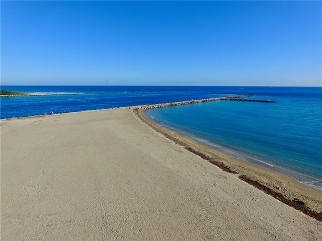 $3,950,000 | 422 South Ocean Drive, Hutchinson Island, FL 34949