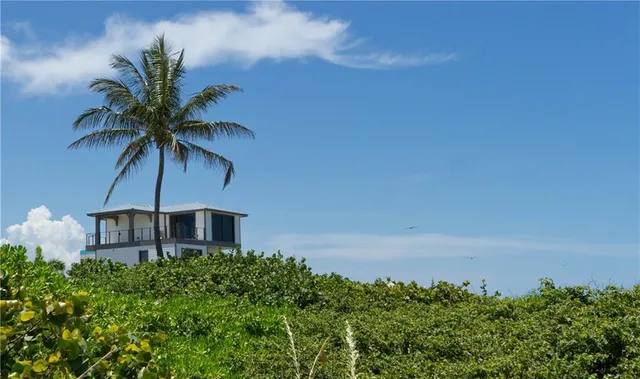 $3,950,000 | 422 South Ocean Drive, Hutchinson Island, FL 34949
