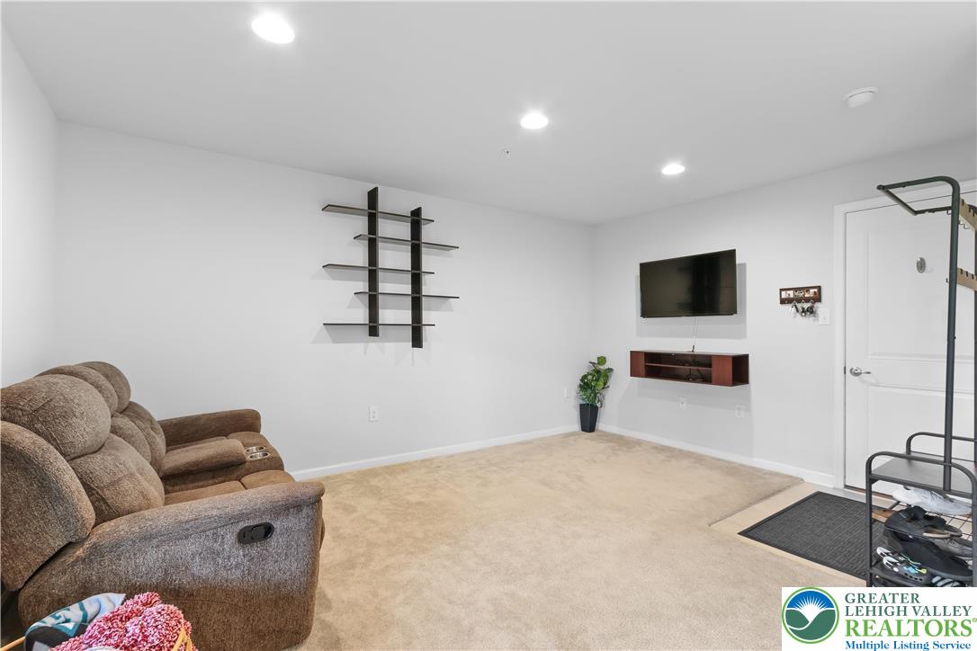 2236 Raya Way Easton, PA 18045 - Photo 30 of 41 Gallery Image 30
