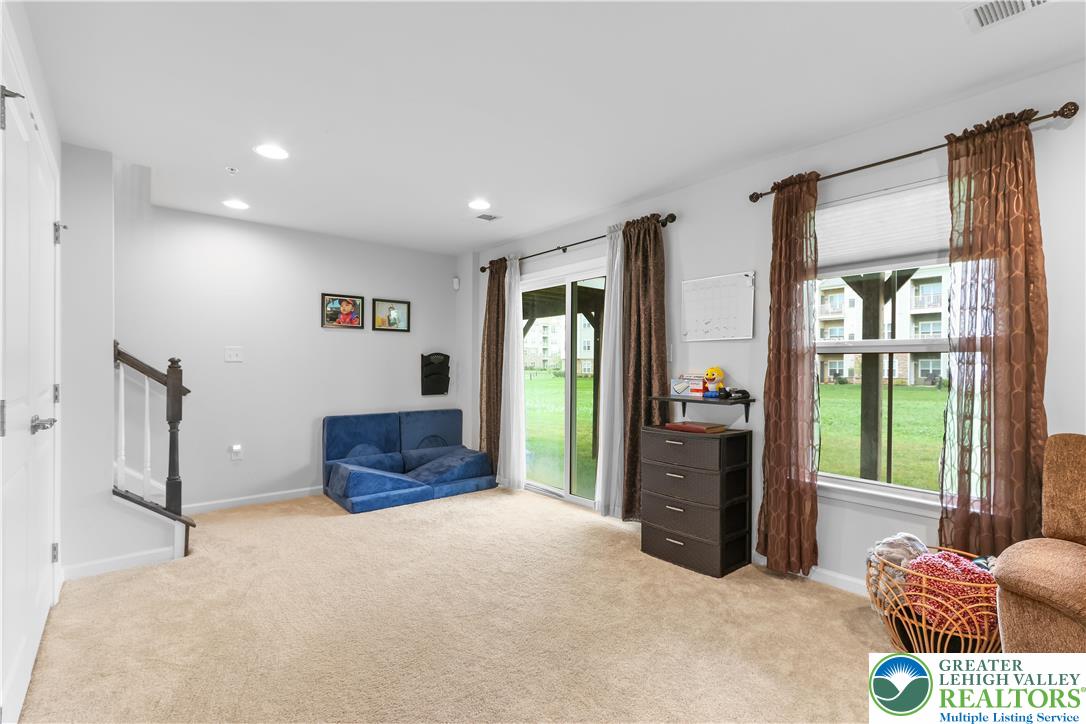2236 Raya Way Easton, PA 18045 - Photo 31 of 41 Gallery Image 31