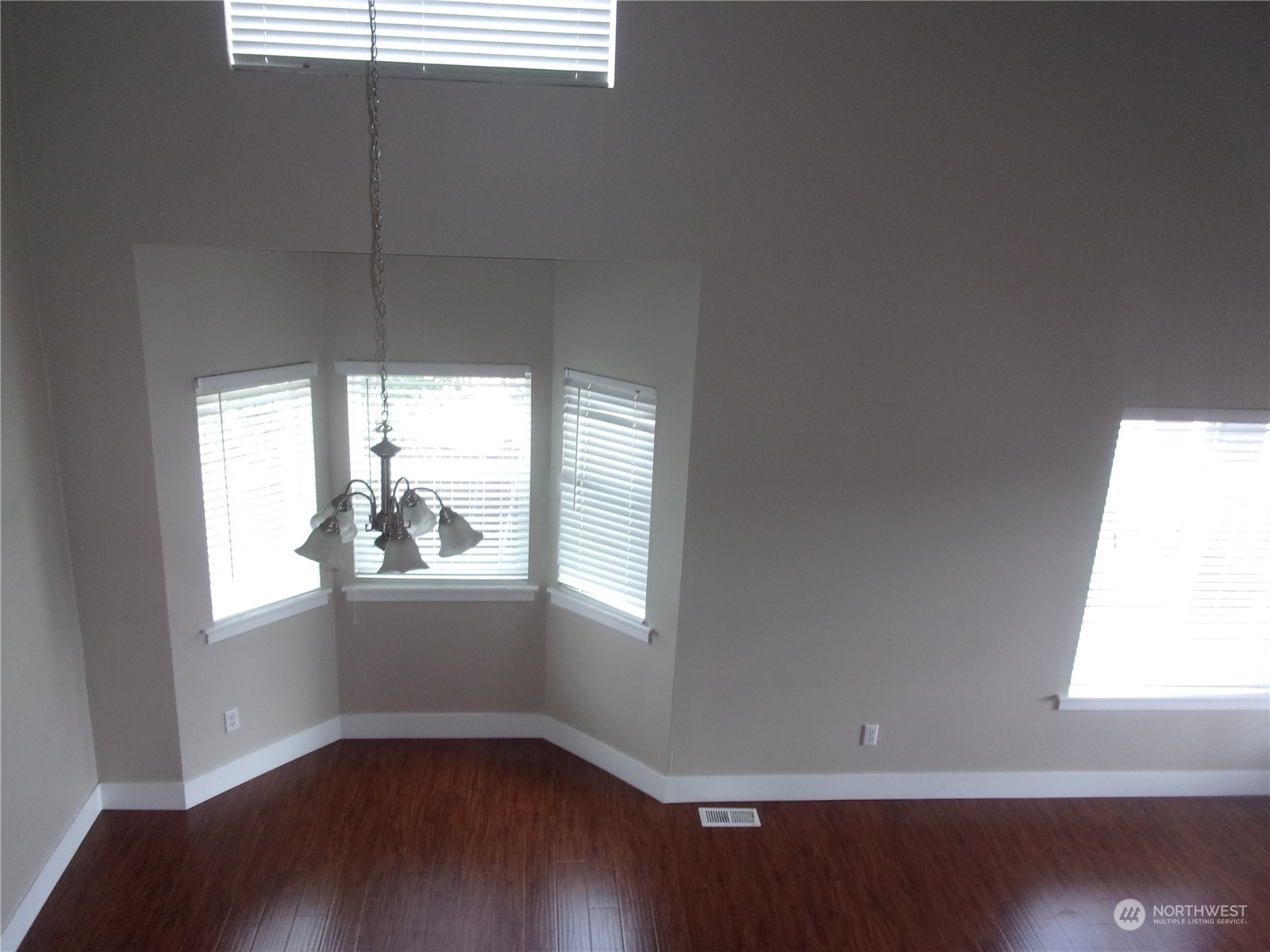 23629 97th Avenue South Kent, WA 98031 - Photo 30 of 37 Gallery Image 30