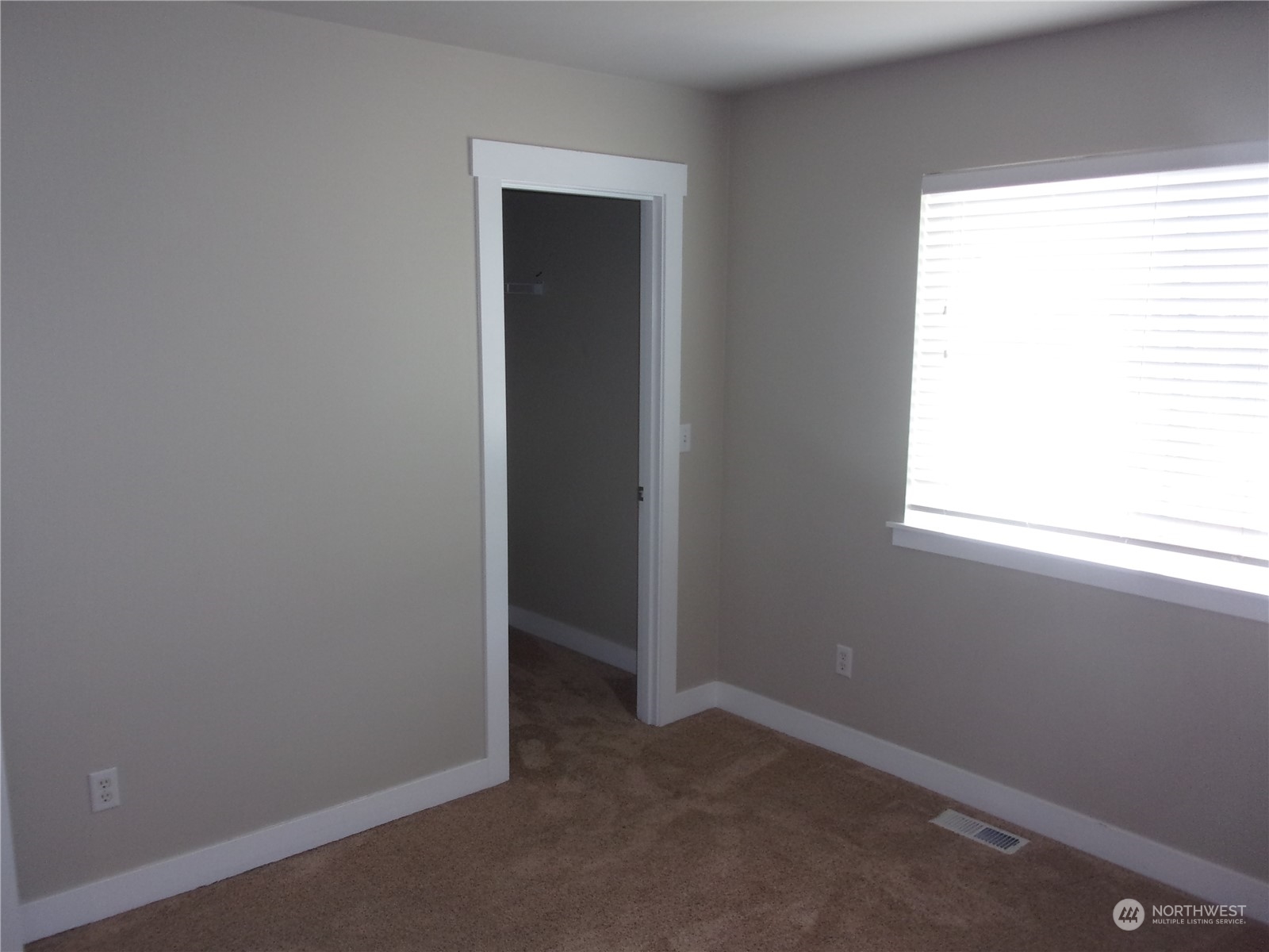 23629 97th Avenue South Kent, WA 98031 - Photo 35 of 37 Gallery Image 35