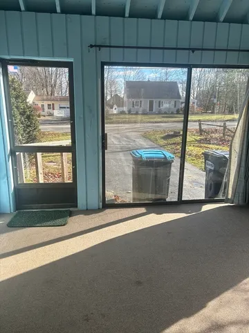 a view of yard with green space