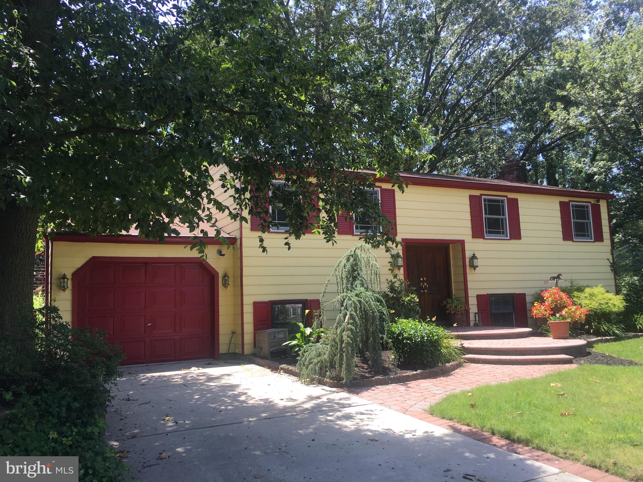 46 Lincoln Drive Laurel Springs, NJ 08021 - Photo 1 of 56