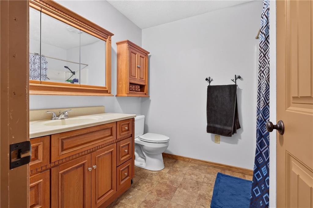 4713 Southeast Lostine Road Columbus, KS 66725 - Photo 34 of 56