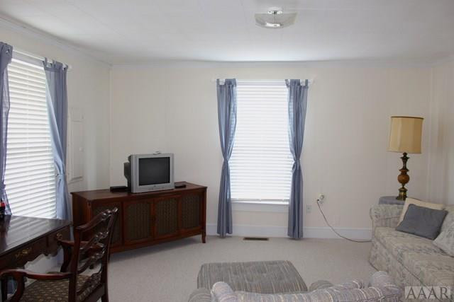 1932 Nchs East Road Jackson, NC 27845 - Photo 8 of 28 Living Room