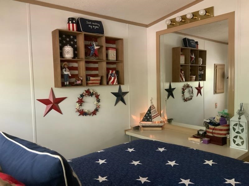 516 Highway 9 Marmora, NJ 08223 - Photo 7 of 14 a view of a workspace with furniture