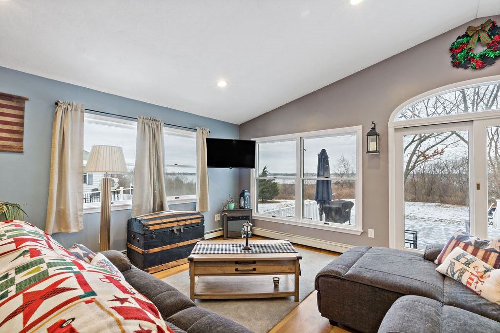 12 Lane 6 Warwick, RI 02888 - Photo 17 of 28