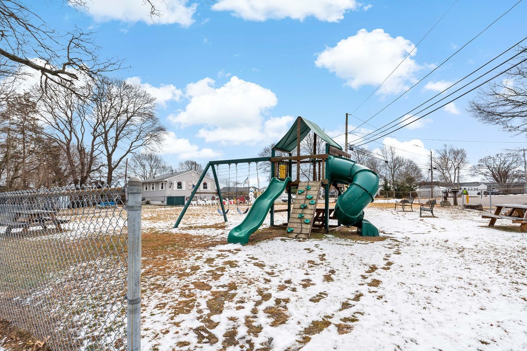 12 Lane 6 Warwick, RI 02888 - Photo 7 of 28