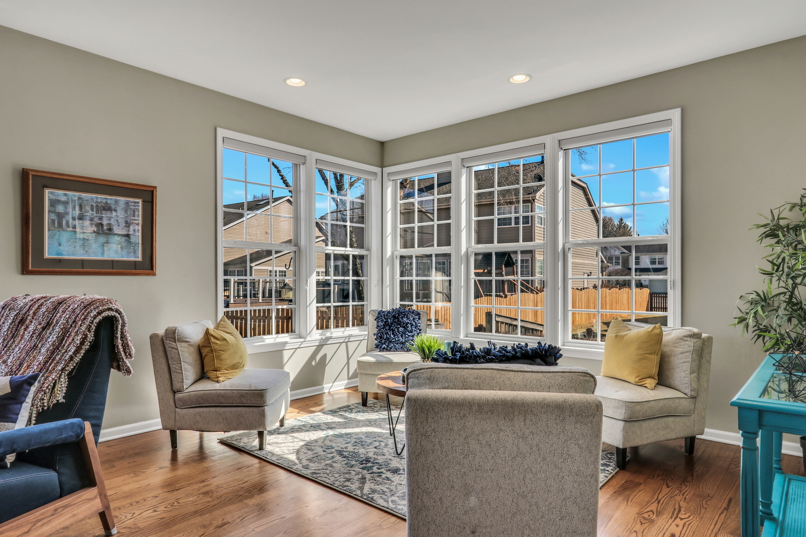 1135 Hadley Circle Gurnee, IL 60031 - Photo 23 of 60 a living room with furniture and a large window