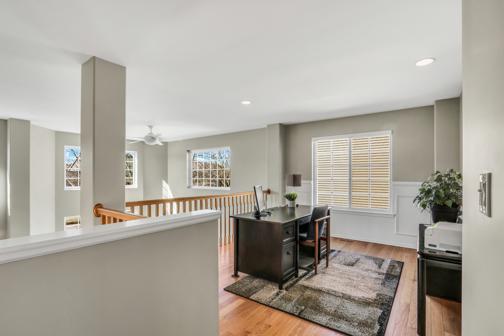 1135 Hadley Circle Gurnee, IL 60031 - Photo 30 of 60 a living room with furniture and a window