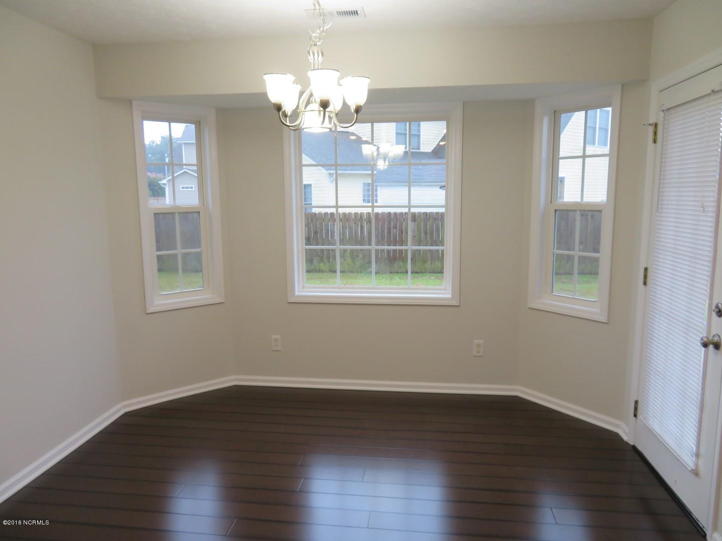 103 Conner Grant Road New Bern, NC 28562 - Photo 11 of 41 Breakfast Nook