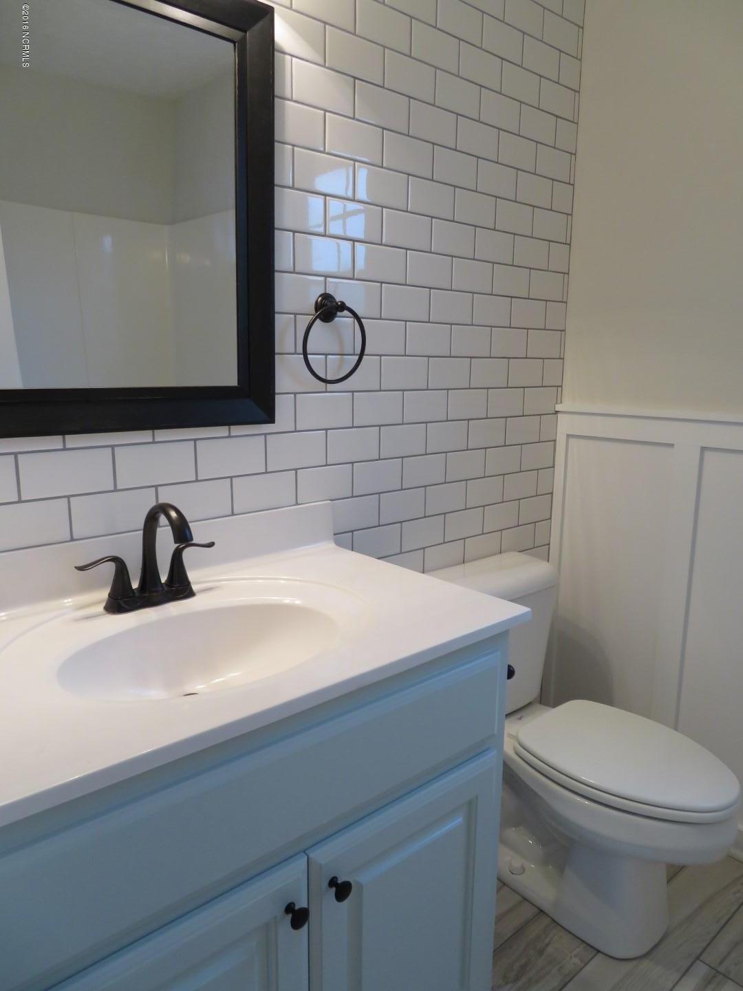 103 Conner Grant Road New Bern, NC 28562 - Photo 23 of 41 Bath #2