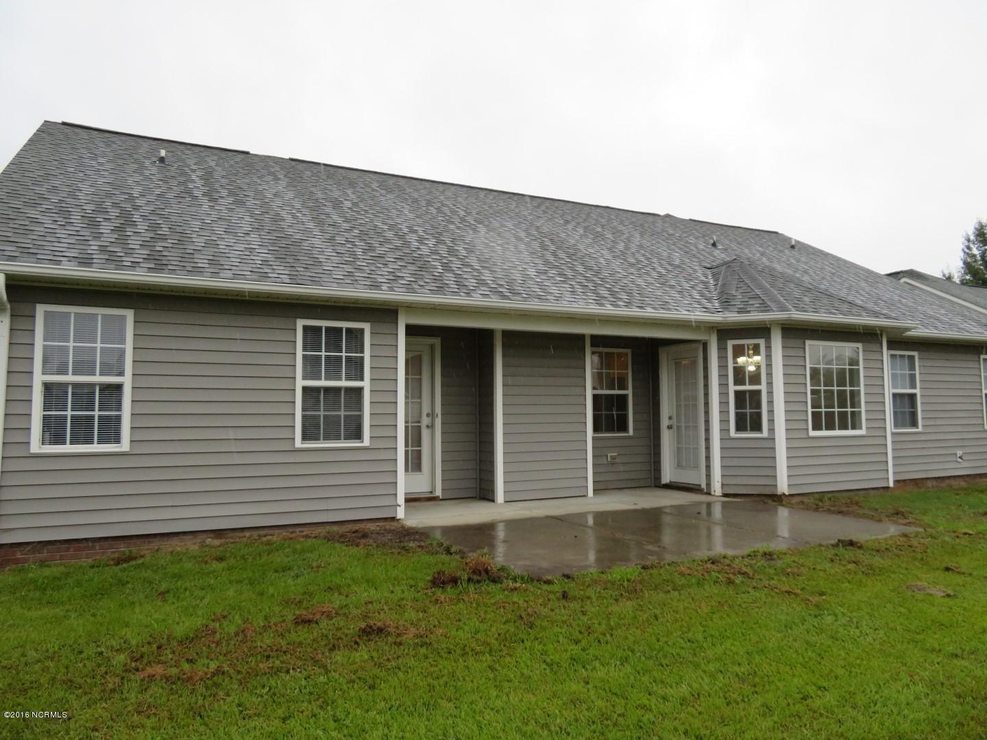 103 Conner Grant Road New Bern, NC 28562 - Photo 30 of 41 Back Elevation