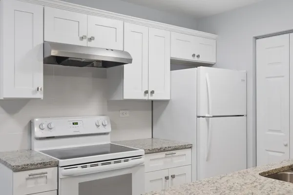 $150,000 | 621 South Virginia Road, Unit 107, Crystal Lake, IL 60014
