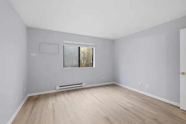 $150,000 | 621 South Virginia Road, Unit 107, Crystal Lake, IL 60014
