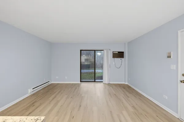 $150,000 | 621 South Virginia Road, Unit 107, Crystal Lake, IL 60014