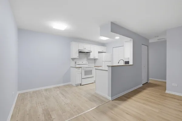 $150,000 | 621 South Virginia Road, Unit 107, Crystal Lake, IL 60014