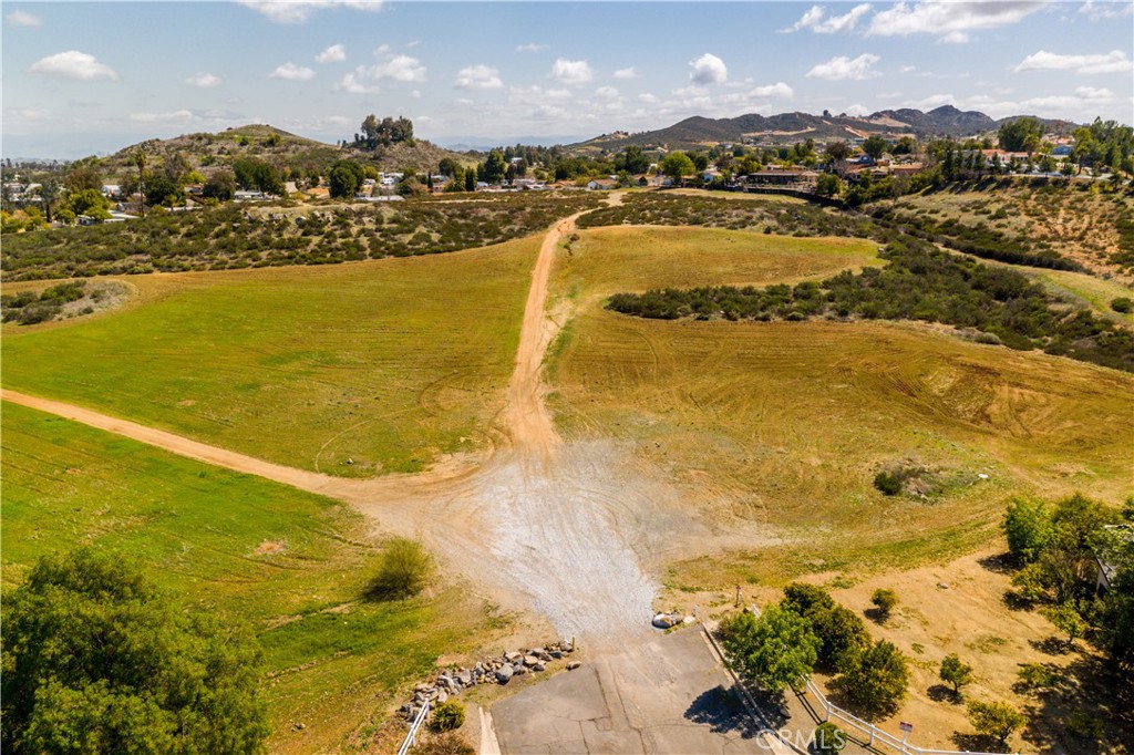 33950 Plowshare Road Wildomar, CA 92595 - Photo 50 of 62 a view of an ocean and beach