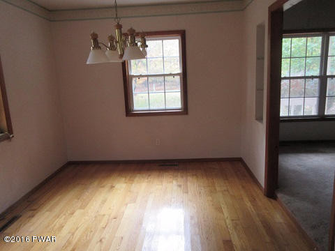 263 Doe Loop Bushkill, PA 18324 - Photo 5 of 11