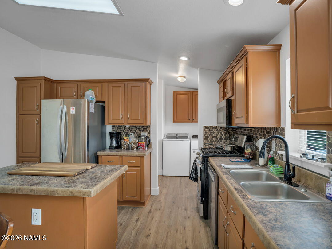 2705 West Honeysuckle Road Williams, AZ 86046 - Photo 10 of 40 Kitchen